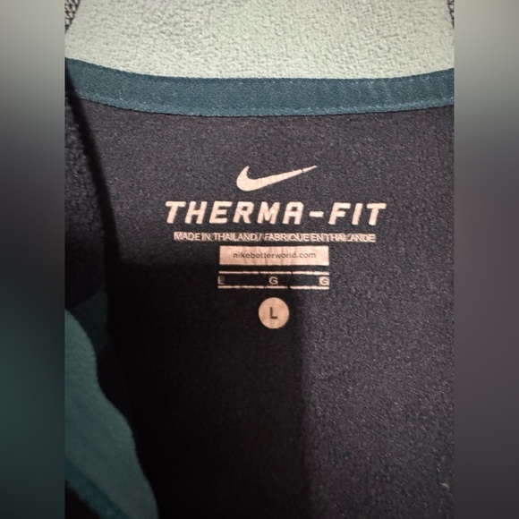 Nike Therma-Fit Jacket in Teal and Black - Picture 2 of 3